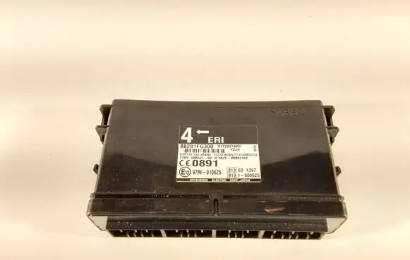 Subaru Impreza III BSM Control unit 88281FG300 X1T22074M3 IMB52102