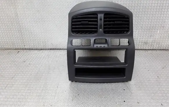Hyundai Santa Fe Dash center air vent grill 8477126620