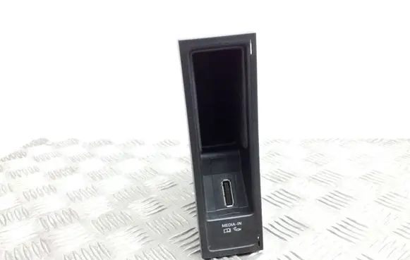 Volkswagen Golf VI Head unit multimedia control 5N0035341D 5N0035342C