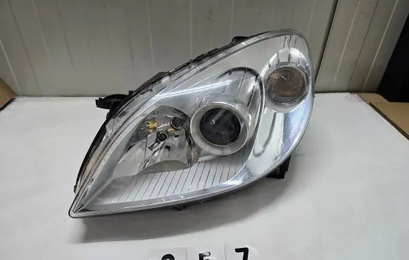 Mercedes-Benz B W245 Headlight/headlamp