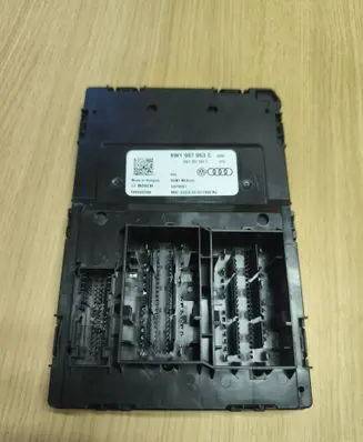 Audi A4 S4 B9 8W Comfort/convenience module 8W1907063C F005V02568