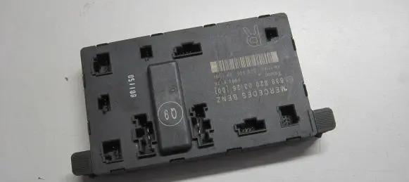 Mercedes-Benz Vito Viano W639 Door control unit/module 6398200326