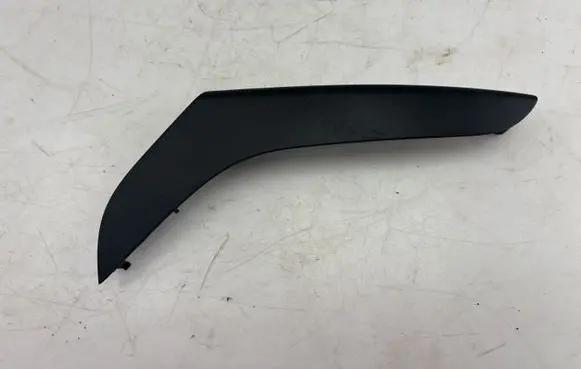 Volkswagen PASSAT B6 Rear door handle trim 3C4867372A