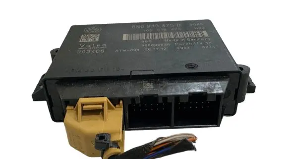 Volkswagen Touran II Parking PDC control unit/module 5N0919475D 303466 1Q0919475