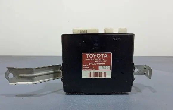 Toyota Sienna XL20 II Other control units/modules 89222-08010