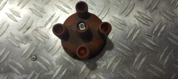 Volkswagen Golf II Spark distributor cap 1235522056