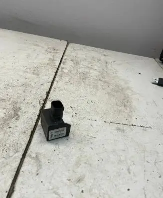 Mercedes-Benz ML W163 ESP acceleration yaw rate sensor A1635420618 0170031095 10098000511