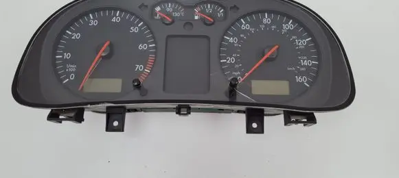 Volkswagen Golf IV Speedometer (instrument cluster) 1J0919911D