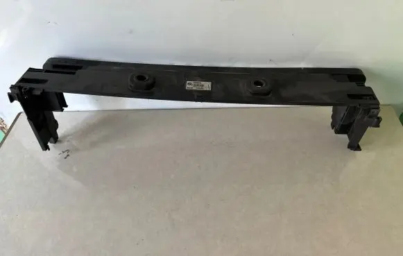 BMW 5 F10 F11 Radiator trim 8509174