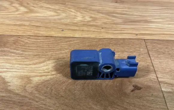 Volvo V50 Airbag deployment crash/impact sensor 31264410