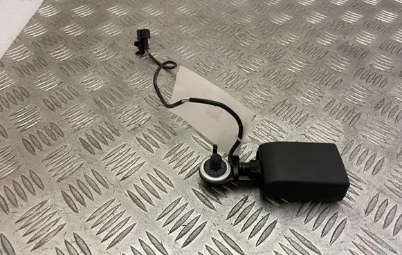 Mercedes-Benz GL X166 Rear seatbelt buckle A1668602369