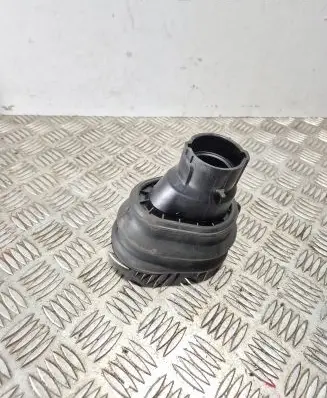 Volvo S60 Other engine bay part 31658855