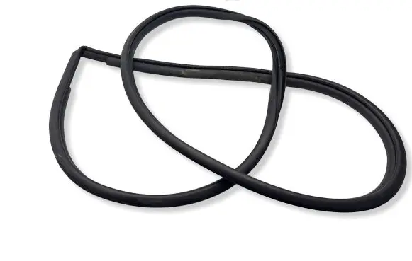 Toyota Yaris XP210 Rubber seal rear door