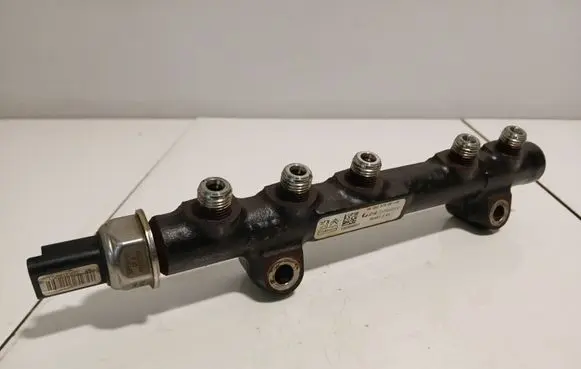 Ford Focus Fuel main line pipe 9685297580
