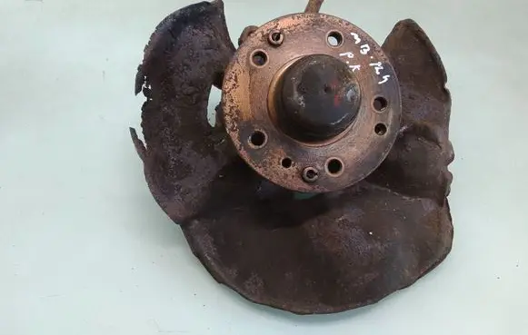 Mercedes-Benz E W124 Front wheel hub spindle knuckle
