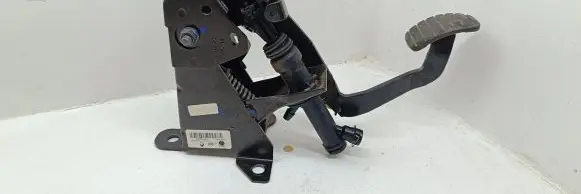 Mercedes-Benz Citan W415 Clutch pedal 8200508356