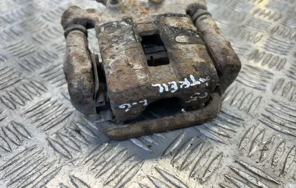 Nissan X-Trail T30 Rear brake caliper