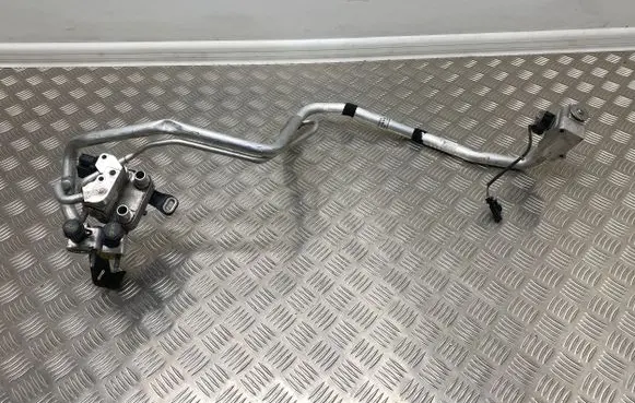 Volvo XC60 Air conditioning (A/C) pipe/hose 32130430 31497261