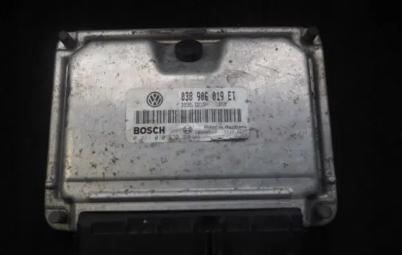 Volkswagen Sharan Engine control unit/module 0281010630