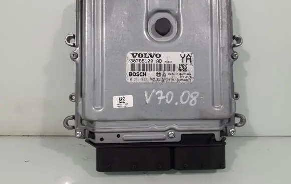 Volvo V70 Engine control unit/module 30785100AB 0281012765