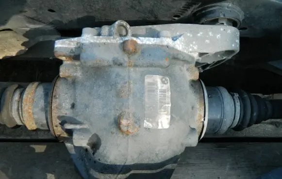 BMW X3 F25 Rear differential 7592013