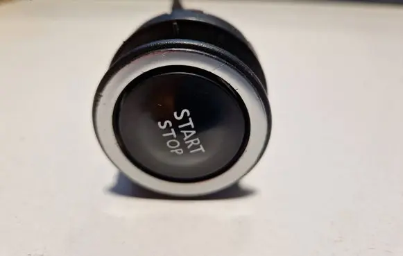 Renault Kadjar Engine start stop button switch 285905306R