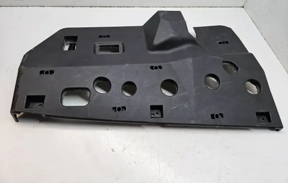 Volkswagen Touareg II Dashboard lower bottom trim panel 7P1863098