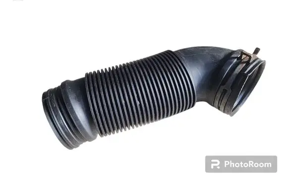 Volkswagen Golf V Air intake hose/pipe 1K0129684B
