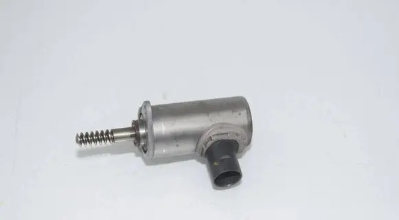BMW X5 F15 Camshaft vanos timing valve 7605025 11377605025