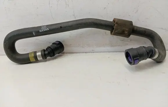 Volvo XC60 Engine coolant pipe/hose 31338404