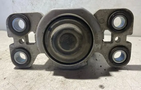 Volvo S80 Engine mount bracket 8G9N7M121BA