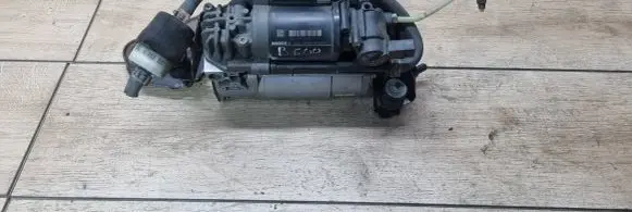 Mercedes-Benz E W212 Air suspension compressor/pump A2123200404 ZGS004 4154031280