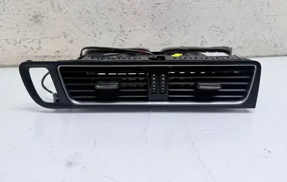 Audi Q5 SQ5 Dash center air vent grill 8R1820951G