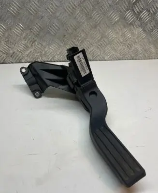 Ford Mondeo Mk III Accelerator throttle pedal 2S719F836DA