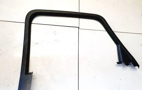Audi Q3 8U Other rear door trim element 8U0867672