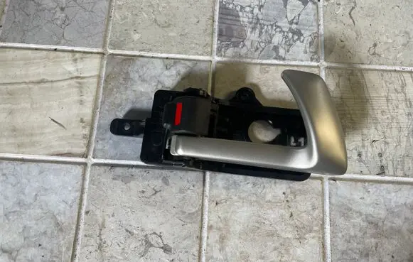Hyundai Santa Fe Rear door interior handle 82623CM000