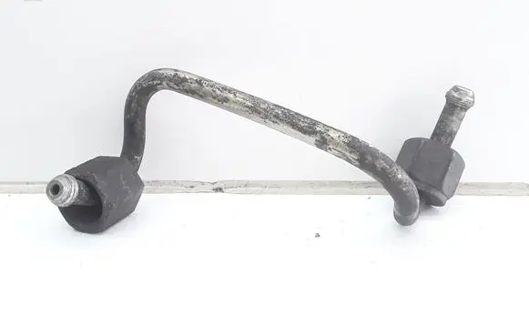 Fuel injector supply line/pipe