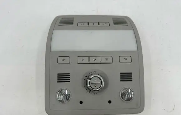 Volkswagen Touareg II Front seat light 7P6951171