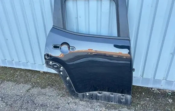 Jeep Renegade Rear door 