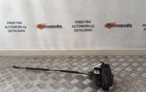 Chevrolet Orlando Rear door lock 13503808