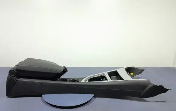BMW 1 E82 E88 Center console