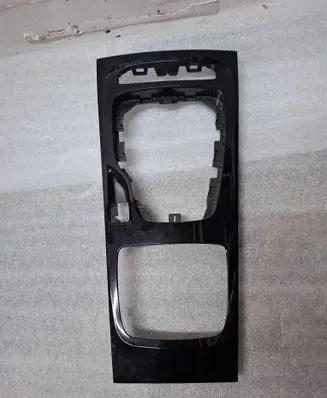 Opel Insignia B Gear shifter surround trim plastic 39126636