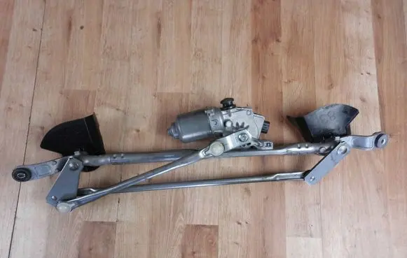 Mitsubishi Outlander Front wiper linkage and motor 1593005630 8251A065 8250B085
