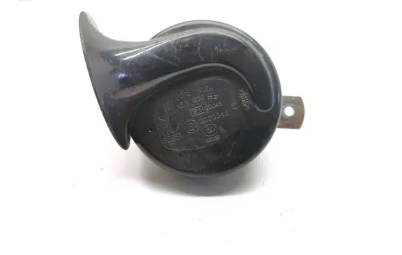 Tesla Model S Horn signal E10020046
