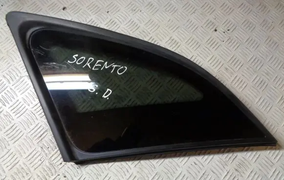 KIA Sorento Side middle window/glass 43R000399