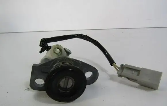 Honda Legend III KA9 Front door lock (next to the handle) 