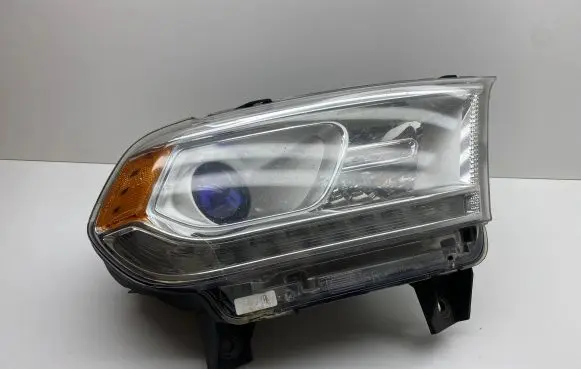 Dodge Durango Headlight/headlamp 68184822AE P68184822AE T909836