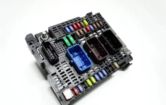 Peugeot 308 Fuse box set 9810296380 32058621 GM705