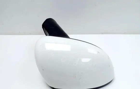 KIA Rio Front door electric wing mirror E13027564