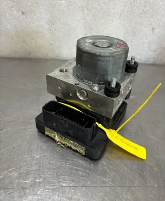 Renault Twingo III Master brake cylinder
